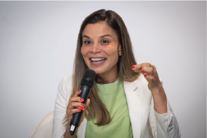 Palestrante sorrindo